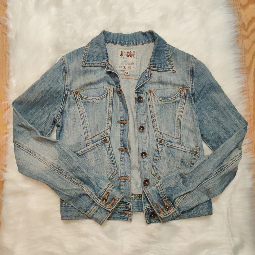 J&Co Women's Light Wash Jean Jacket, size small